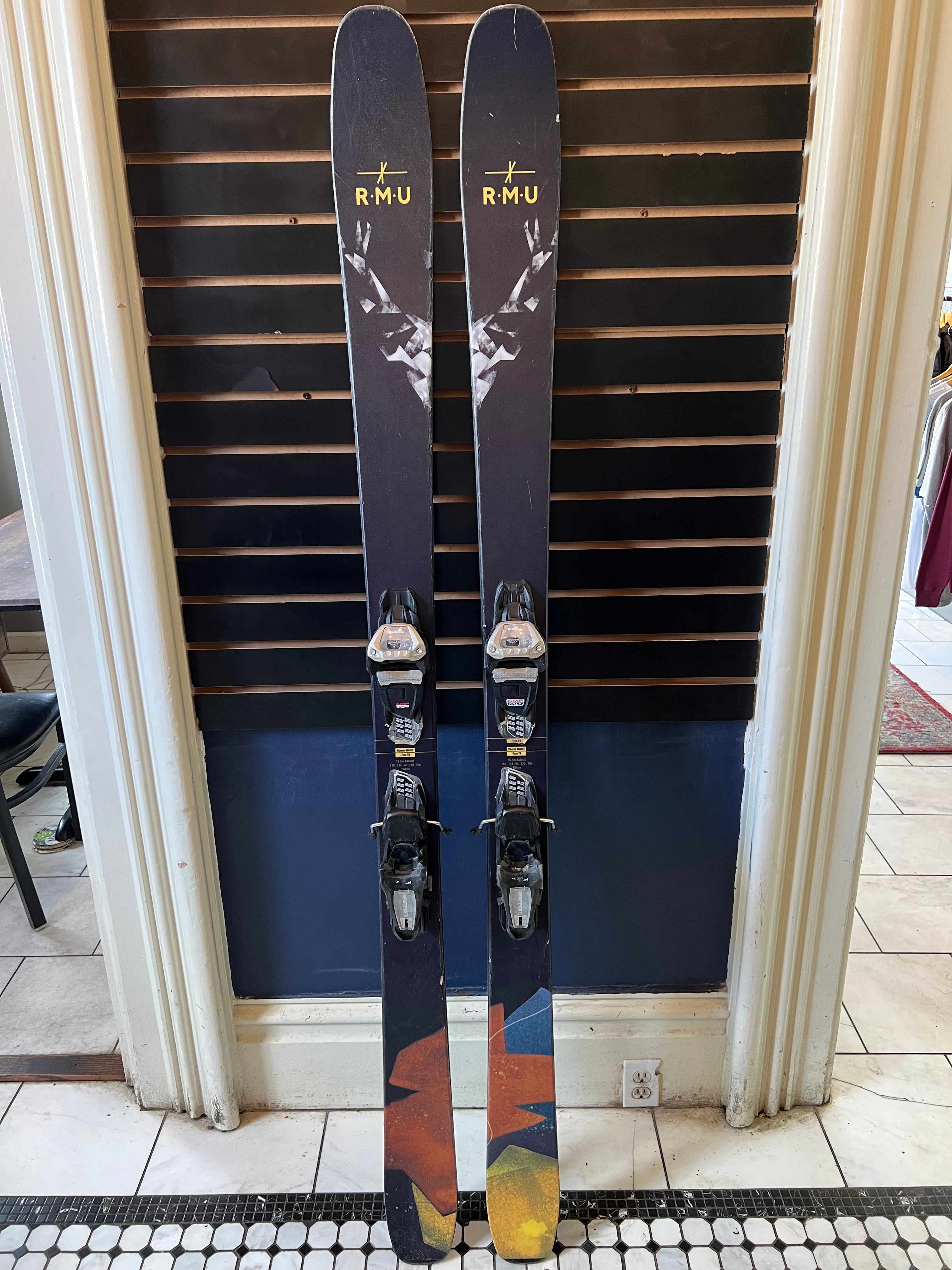 USA Demo Skis